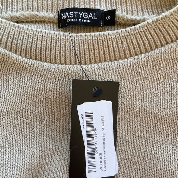 Nasty Gal Knit’s Bound To Happen Sweater-Shorts Set - Picture 10 of 16